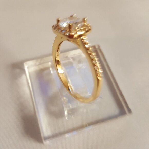 Smile More, New, 18k Gold Micro Ring Insert with CZ, Size 8 Ring - Picture 2 of 6